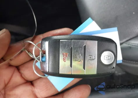 2020 Kia Sportage Ex z USA, uszkodzony, nr VIN KNDPNCAC8L7754849